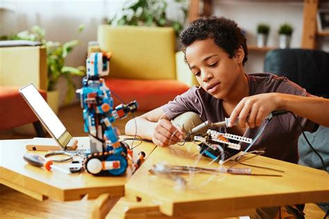 L’impact des robots sociaux sur le développement des enfants : ce que ...