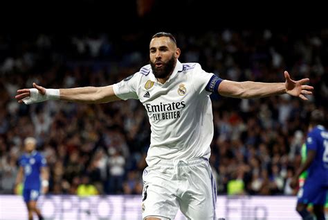 Benzema strikes again as Real Madrid beat 10-man Chelsea 2-0 | Reuters