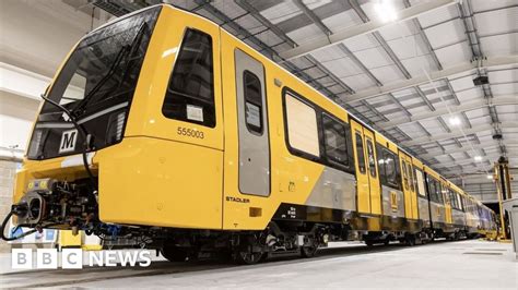 Stadler delivers the first new train for the Tyne and Wear Metro - Rail ...