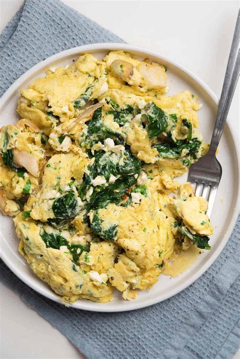 Spinach Scrambled Eggs With Feta - Real Greek Recipes