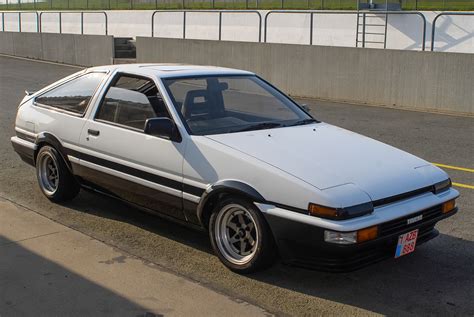 File:Toyota Corolla GT AE86 Trueno hatchback.jpg - Wikimedia Commons