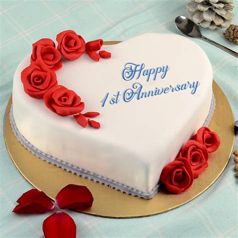 1st Anniversary Heart Fondant Cake | Anniversary Cakes