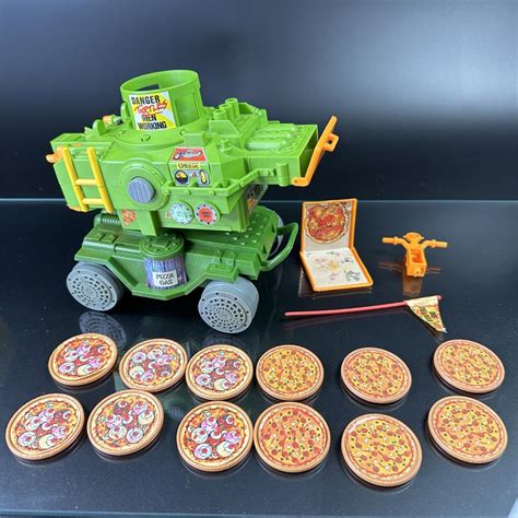 1989 Playmates TMNT Pizza Thrower (1Y)