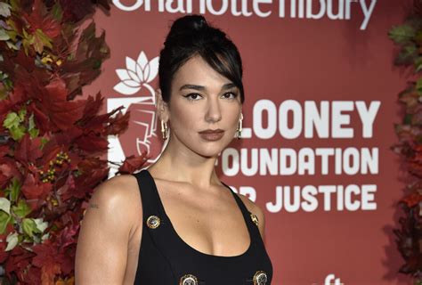 Music superstar Dua Lipa granted Albanian citizenship – Metro US