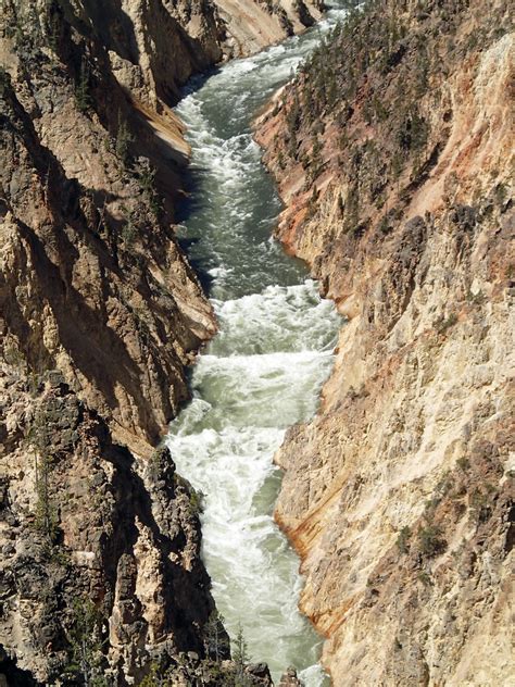 Yellowstone River (Grand Canyon of the Yellowstone, Wyoming, USA) 10 ...