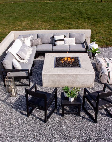 Modern Outdoor Fire Pit Seating Area - Taryn Whiteaker Designs