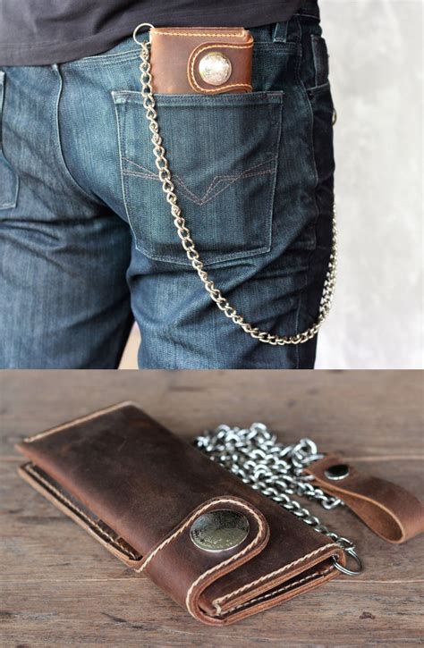 This chain wallet is off the hook! Hand made Leather Biker Wallet with ...