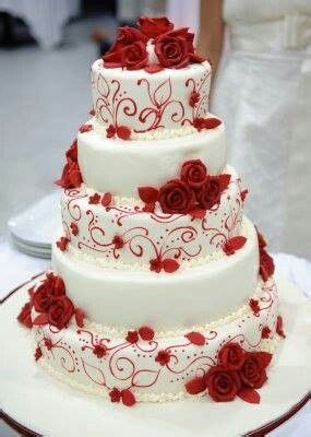 Rouses cake | Amazing wedding cakes, Christmas wedding cakes, Wedding ...