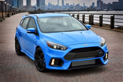 2018 Ford Focus RS Pictures - 27 Photos | Edmunds