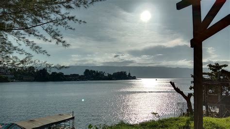 Pemandangan senja di Danau Toba Kuta Bali, Toba, Celestial, Sunset ...