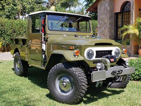 1970 Toyota FJ45 Land Cruiser Pickup | Fort Lauderdale 2019 | RM Sotheby's