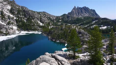 Snow Lakes Enchantments - MAXIPX