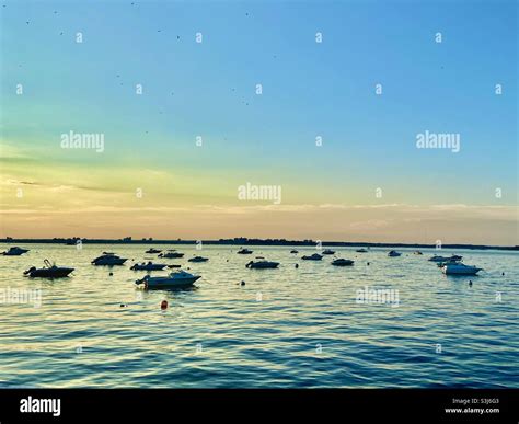 Sunset Long Island Sound Stock Photo - Alamy