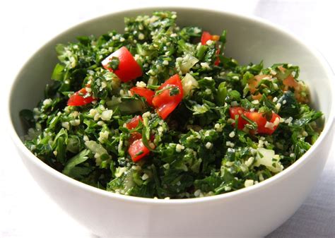 Classic Tabbouleh Salad Recipe (Tabouli)