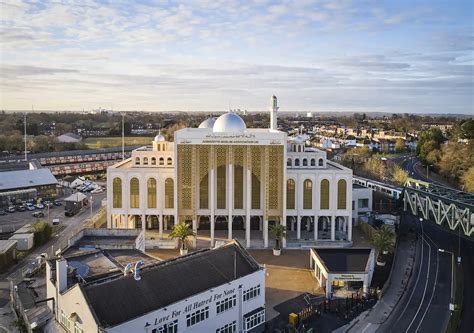 A Campus Revamp Brings Renewed Optimism to Worshippers at London’s ...