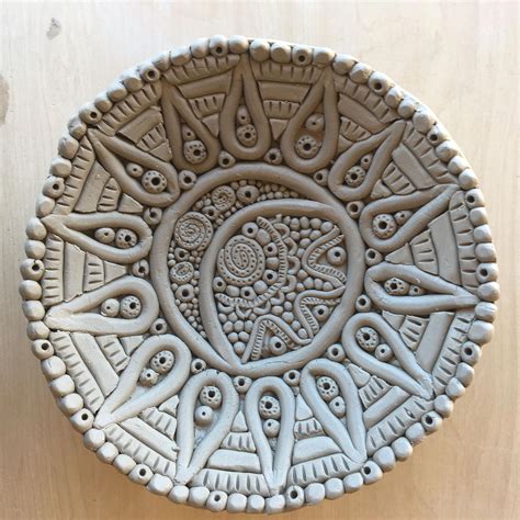 Coiled dish #coilbuildsrda | Pottery handbuilding, Coil pottery, Slab ...