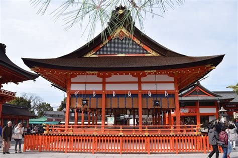 Fushimi Inari Shrine, Kyoto (Illustration) - World History Encyclopedia