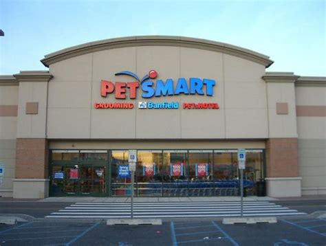 Pets Mart Hours, Its Holiday Hours & Locations