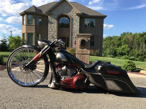 This 2010 H-D Road King Custom Bagger is an Attention Grabber! - Harley ...