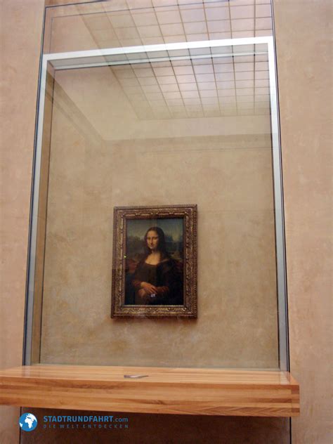 Louvre Museum Inside Mona Lisa