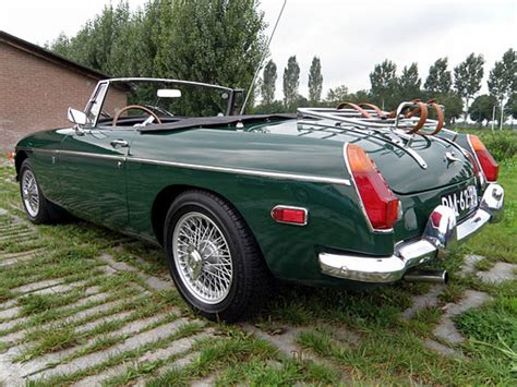 MG Classic Cars | MG oldtimers for sale at E & R Classic Cars!