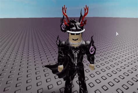 Top Roblox Accessories: Royal Crown, Usagi Mask And More - Explained ...