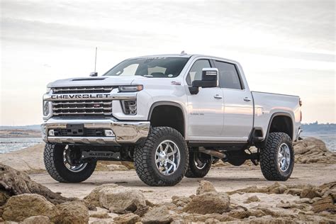 ReadyLIFT® - Chevy Silverado 2500 HD / Silverado 3500 HD 4WD 2022 8 ...