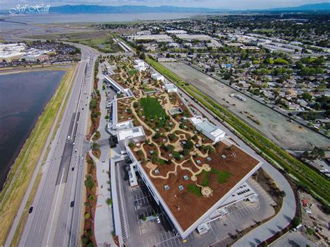 Facebook Headquarters Interior - 'The Facebook Wall' - modlar.com