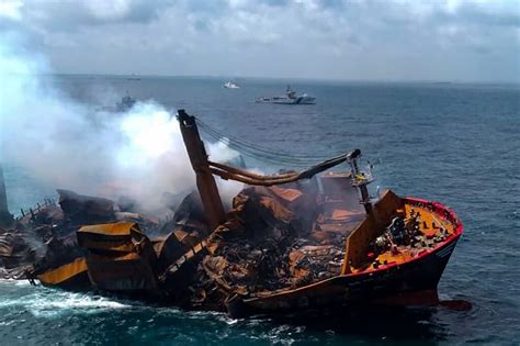 Sri Lankan officials brace for oil spill from sinking ship