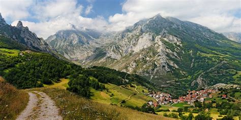 Asturias travel guide: best beaches, mountains, seafood and cider