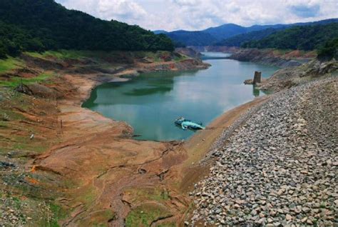 Angat Dam water level dips further | Inquirer News