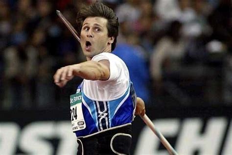 Top 5 men's javelin throw world records of all time