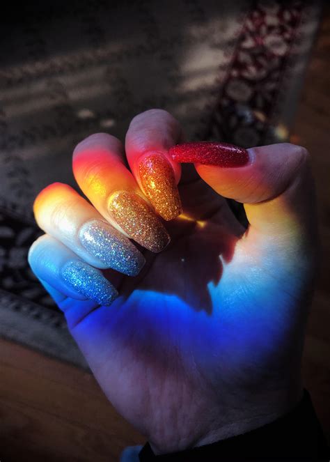 I found a rainbow in my house. I guess holo attracts holo 🌈💿 : r ...