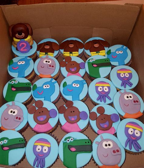 Hey Duggee cupcakes with fondant decorations Boys 1st Birthday Cake ...