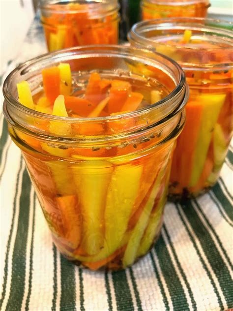 Easy Pickled Carrots are perfect as a side for lunch, make a great ...