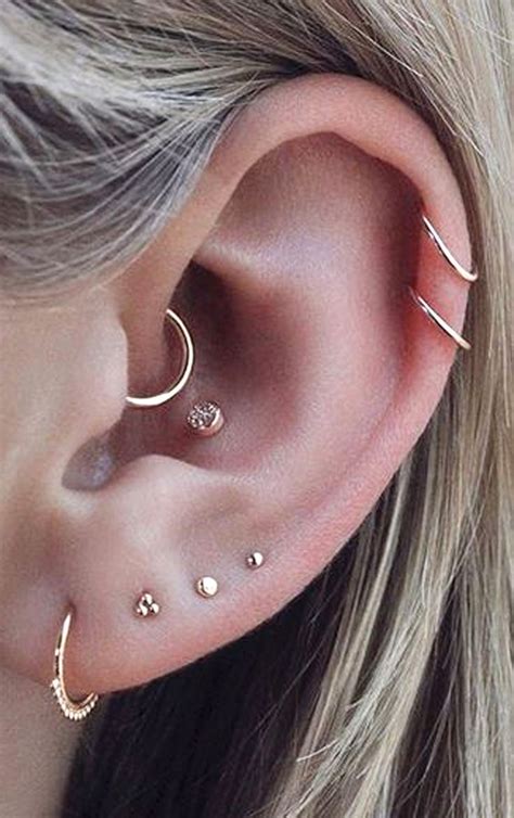 Inspiration piercing oreille | Minimalist ear piercings, Daith ear ...