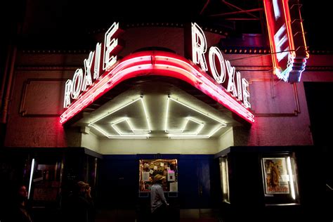 Neon dreams: 16 old movie theater marquees around the Bay Area - Curbed ...