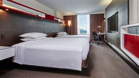 Downtown Toronto Hotel Rooms - Hyatt Regency Toronto