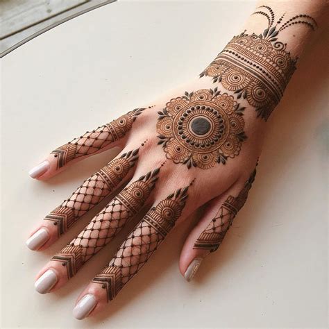 Up Your Look With These Stunning Karwa Chauth Mehndi Designs