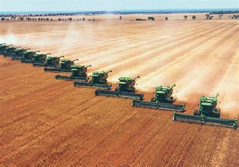 Aussie grain giant puts mega farm up for sale | The Western Producer