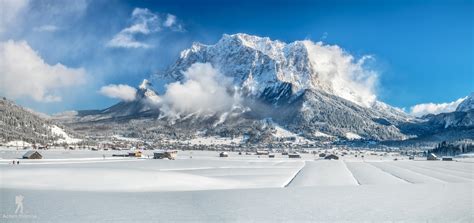 Zugspitze, the highest mountain in Germany [2048x966] : winterporn