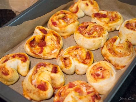 [Recipe] Pillsbury Pizza Rolls | Jinxi Eats | Recipe | Recipes, Pizza ...