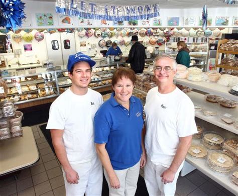 Linda’s Bakery turns 40, continues to grow