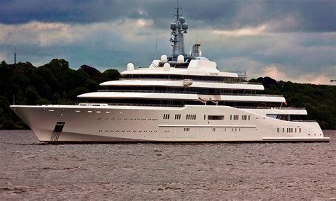 Superyacht ECLIPSE Owned by Roman Abramovich is the Largest Private ...