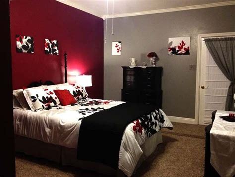 red and black bedroom | Red bedroom decor, Bedroom red, Red bedroom design