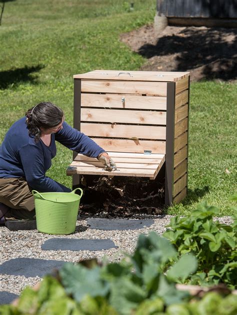 Cedar Compost Bin | Gardener's Supply | コンポスター, 野菜のガーデン, 家庭菜園