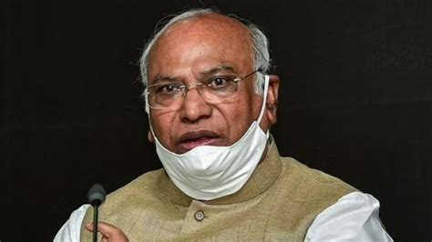 Mallikarjun Kharge Biography: Age, Education, Wife, Political Career ...