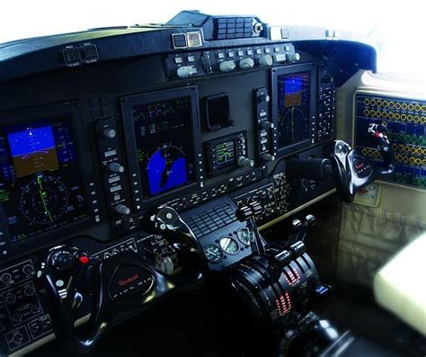 Beechcraft King Air 350i Cockpit | General aviation, Cockpit, Aviation