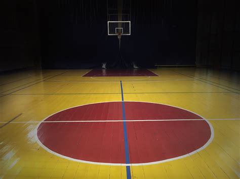 Basketball Court Flooring Options for the Home and Gym