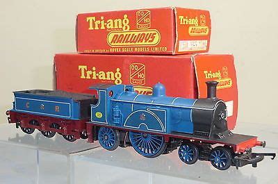 TRI-ANG RAILWAY No.R553 & R534 4-2-2 CALEDONIAN "SINGLE" LOCO & TENDER ...